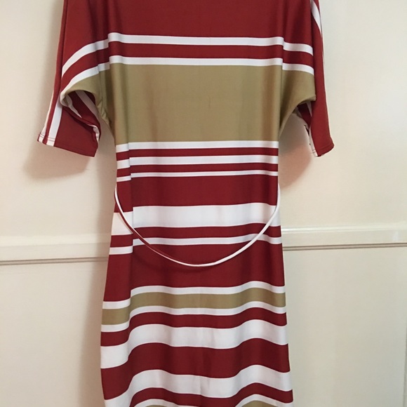Petite dress in good condition - Picture 6 of 8